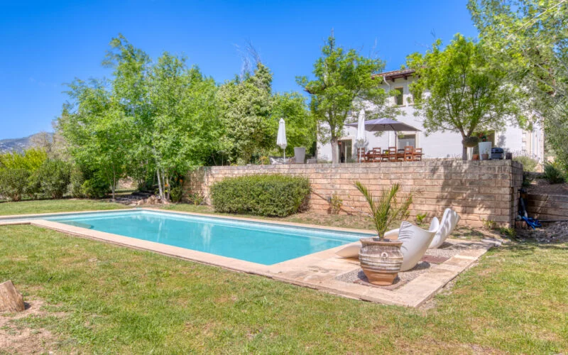 COUNTRY HOUSE IN PROTECTED NATURE PARK