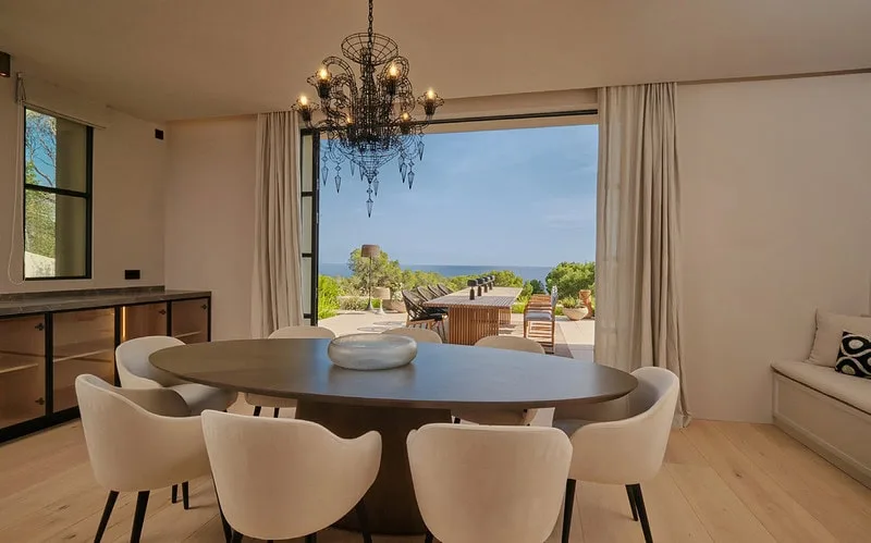 Timeless elegance with spectacular sea views in Alt Bendinat – photo 18