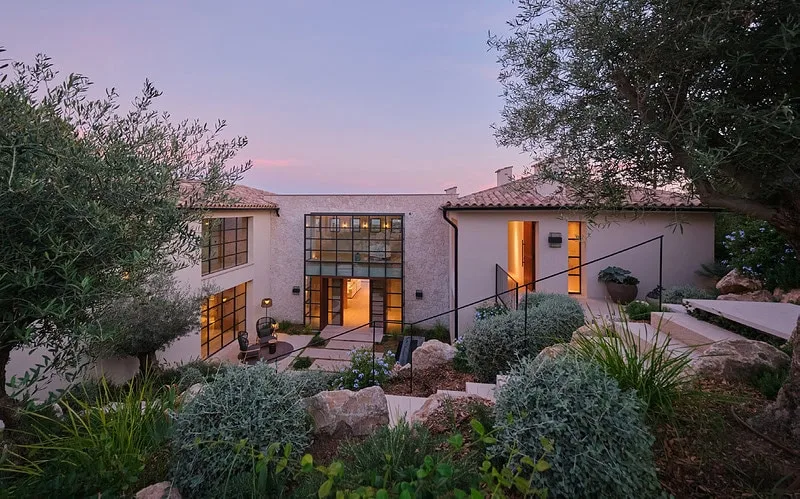 Timeless elegance with spectacular sea views in Alt Bendinat – photo 15