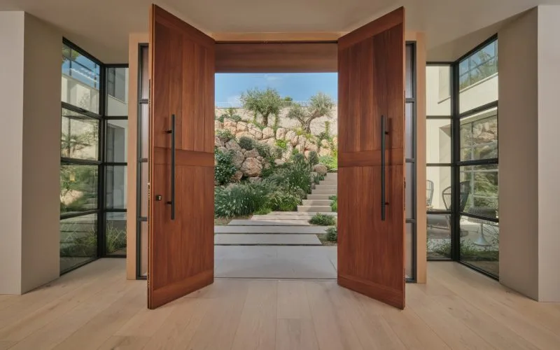 Timeless elegance with spectacular sea views in Alt Bendinat – photo 16