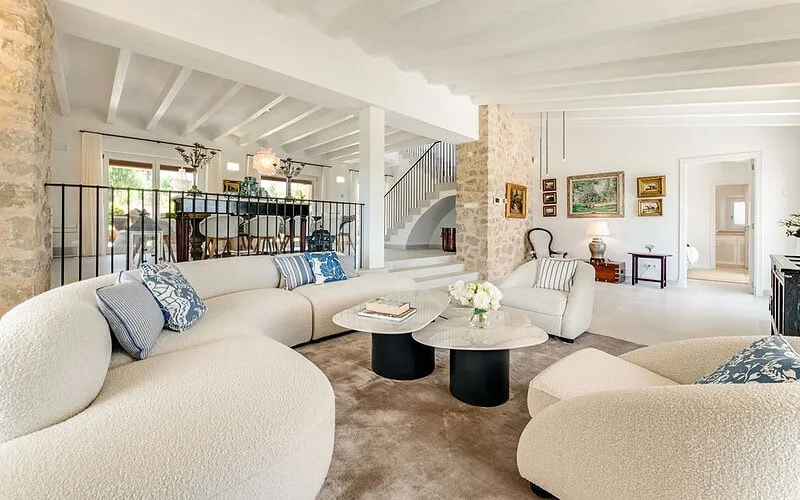 Mediterranean country living with panoramic views in Santa Maria – photo 7