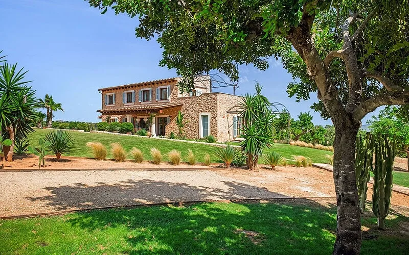 Mediterranean country living with panoramic views in Santa Maria – photo 15