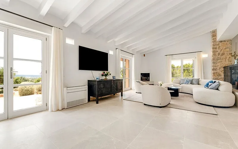 Mediterranean country living with panoramic views in Santa Maria – photo 6