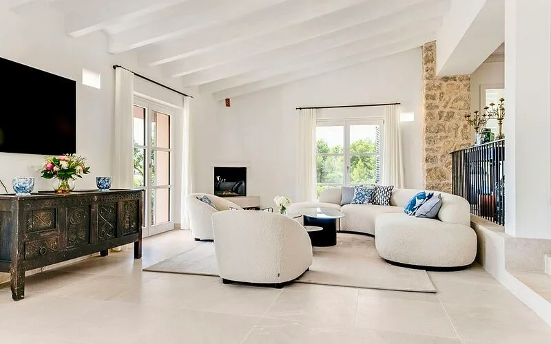 Mediterranean country living with panoramic views in Santa Maria – photo 5