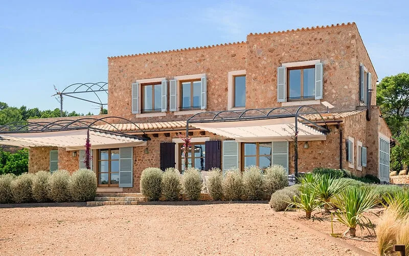 Mediterranean country living with panoramic views in Santa Maria – photo 2
