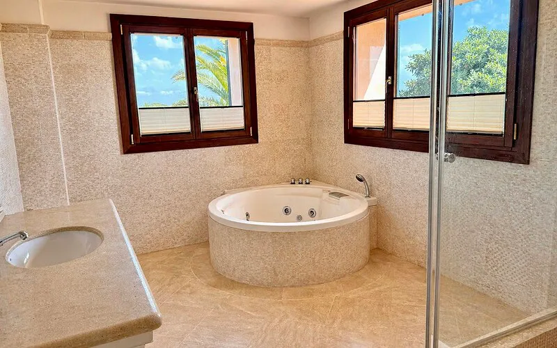 Private finca with sweeping views all the way to Cabrera in a quiet location near Ses Salines – photo 19